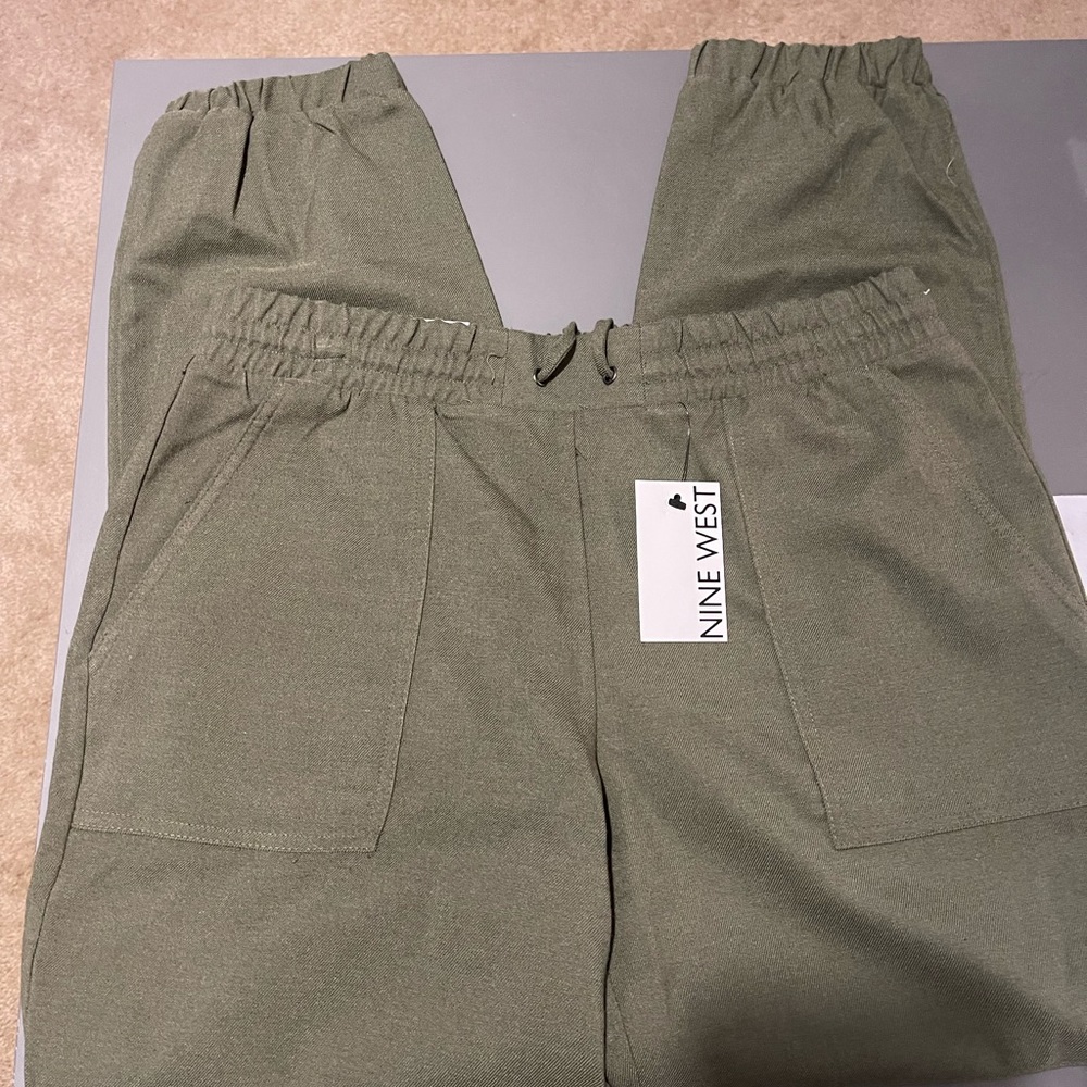 Nine West joggers NWT